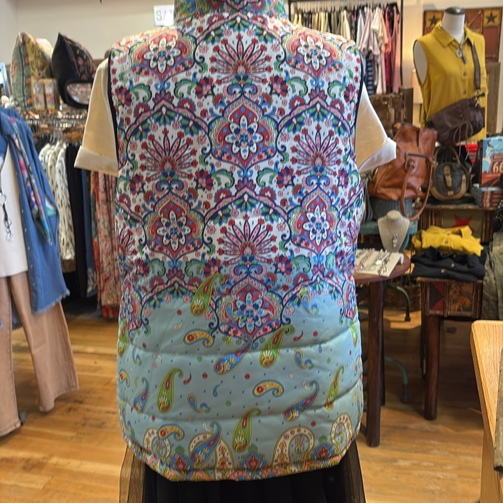 Johnny Was Puffy Floral Patterned Vest with Stand-Up Collar . it’s reversible! - Picture 8 of 9
